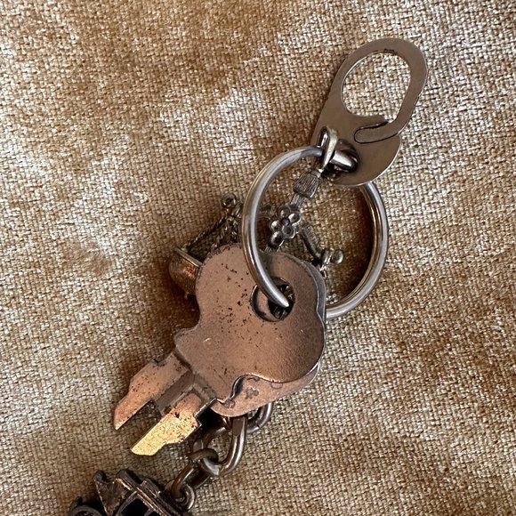 Vintage Key Chain With Destroy Tag, Wells Fargo and Scales of Justice Charms - Picture 6 of 9